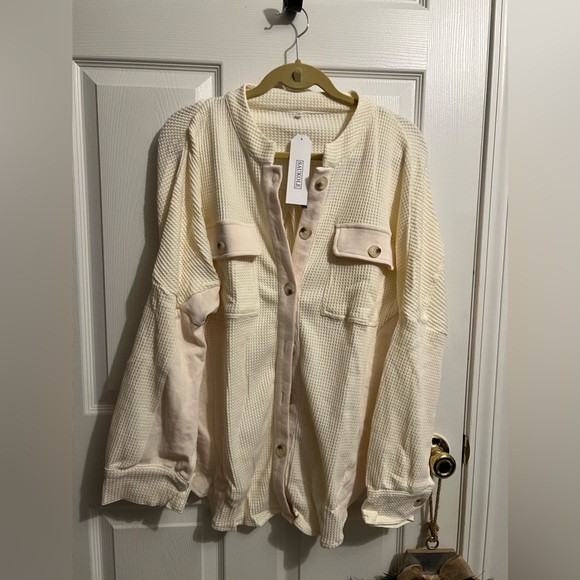Jackets & Blazers - Size large shacket cream color size L nwt